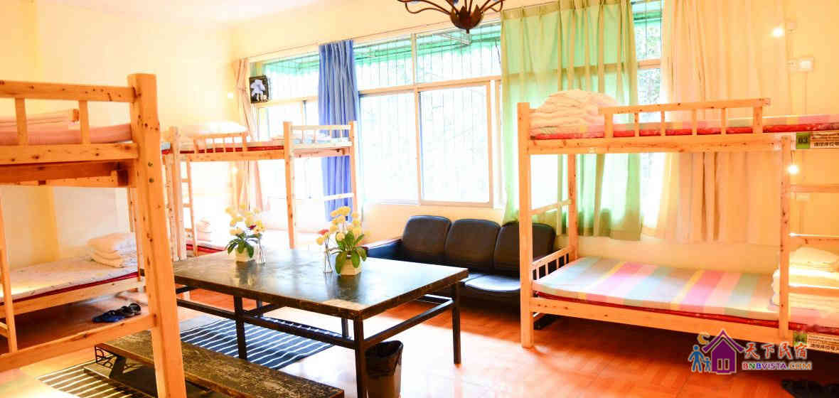 混住空调十人间(床位)(公共卫浴)