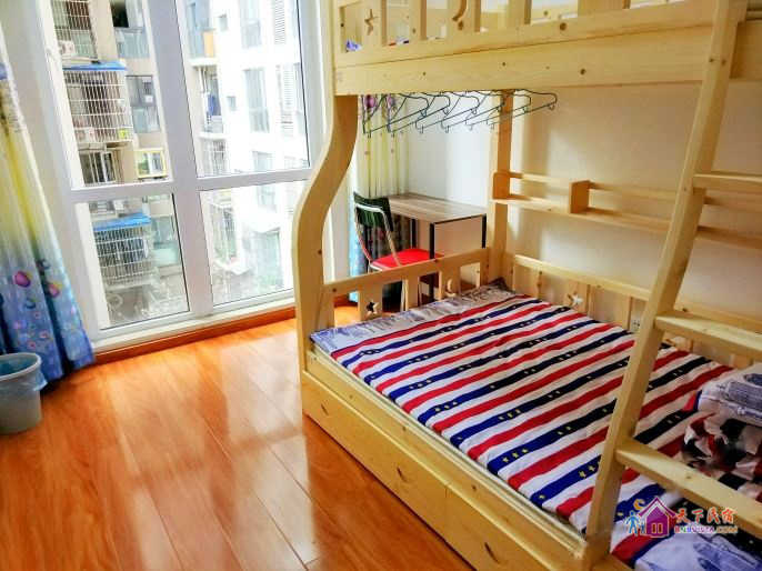 女生双人间床位房