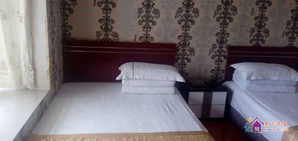 独卫舒适双床房