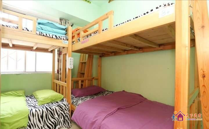 六人间床位