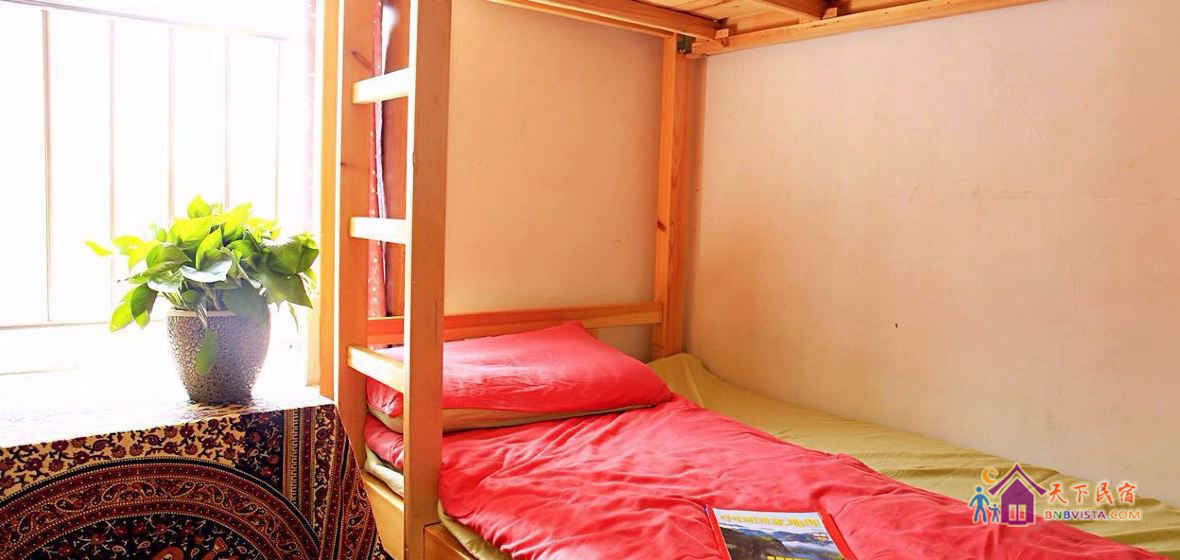 男生四人间(床位)