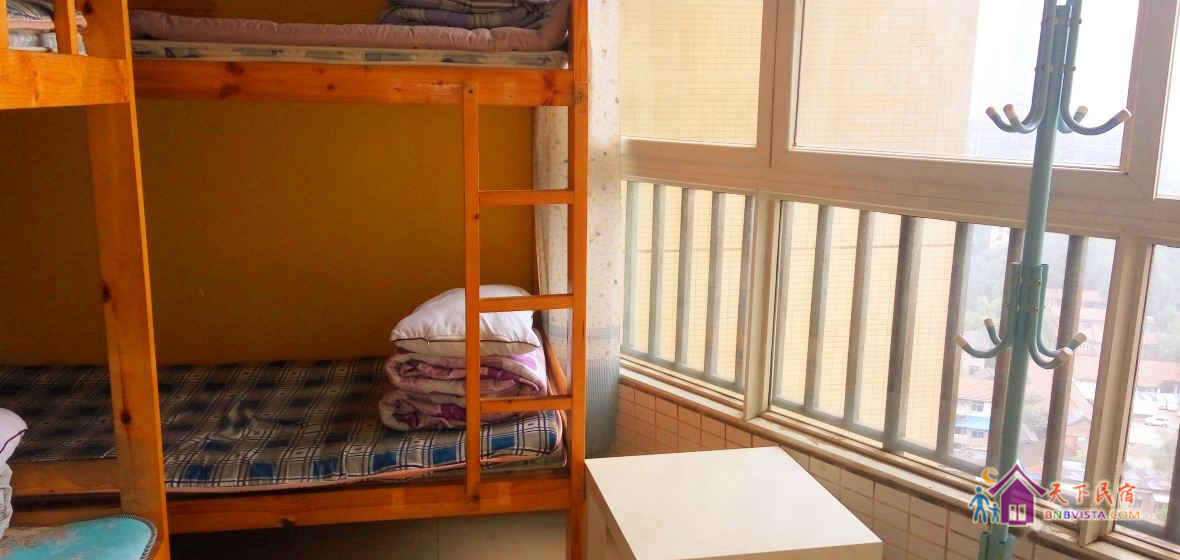 女生4人间(床位)