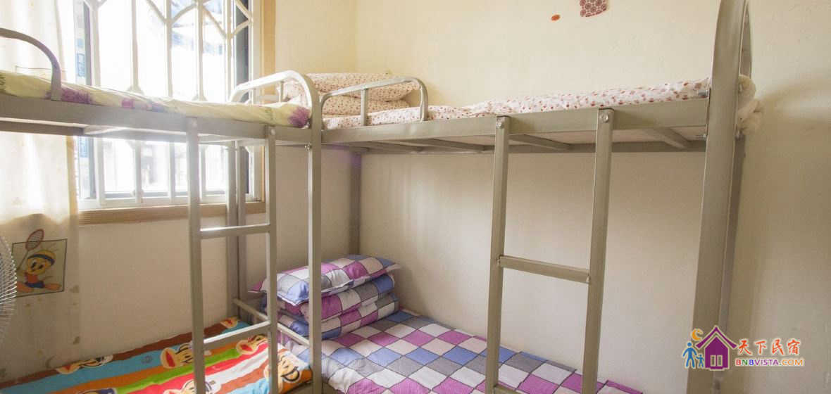 男生六人床位房