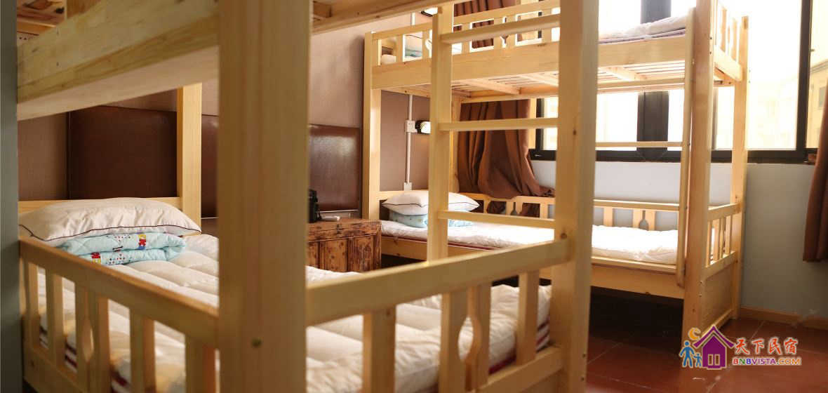 独卫空调站台主题女生4人间