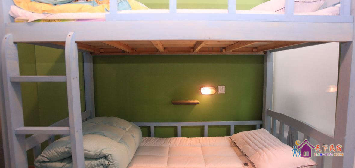 独卫空调男生六人床位房