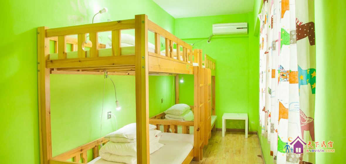 男生空调四人床位房