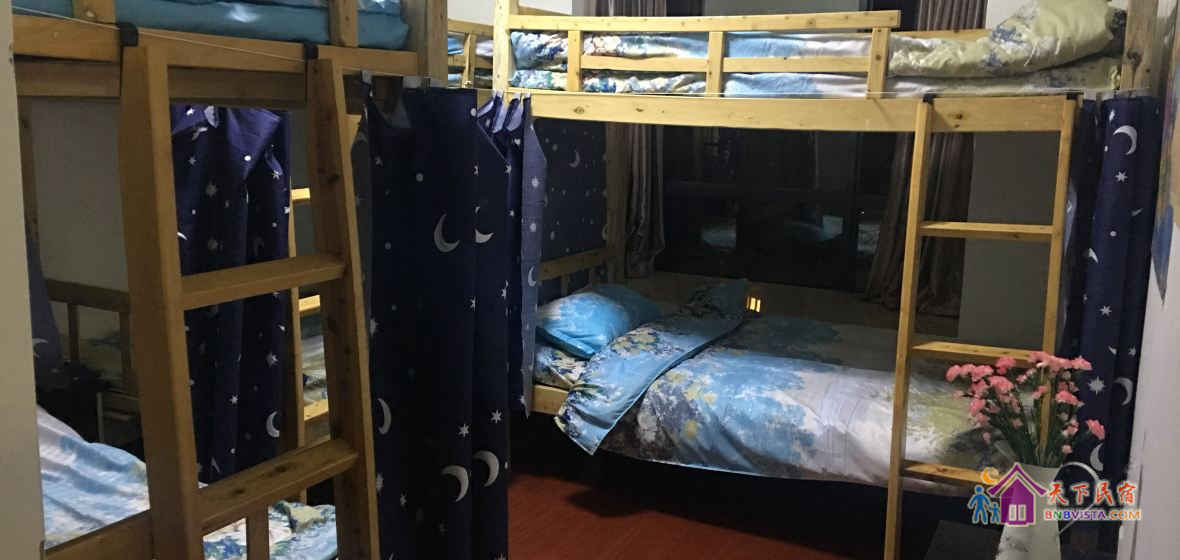 女生六人间(床位)