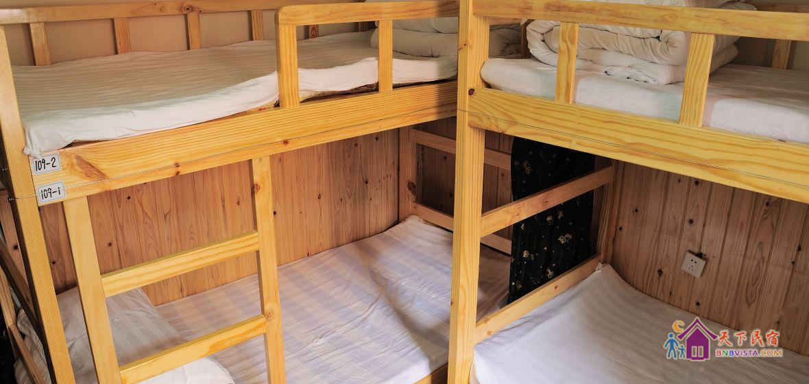 女生六人间(床位)