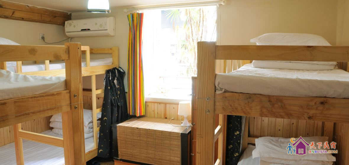 男生六人间(床位)