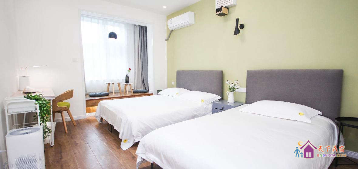 花园观影家庭房