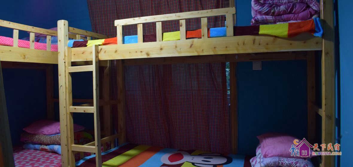 男女混住六人间(床位房)