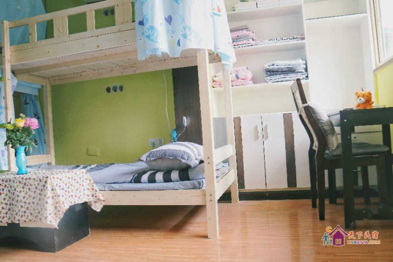 空调混住六人床位房