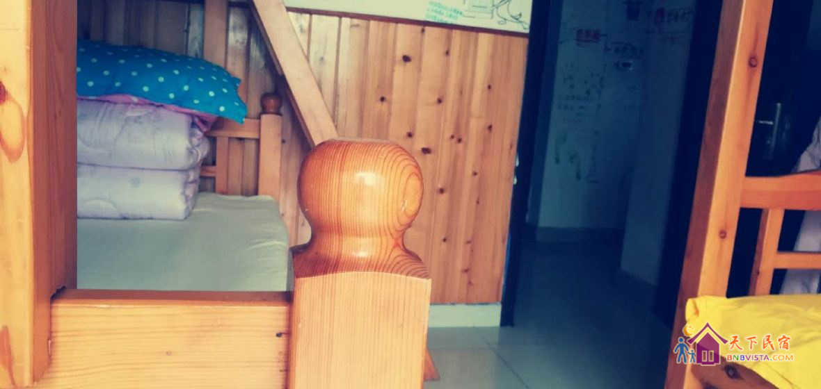 观景阳台四人间