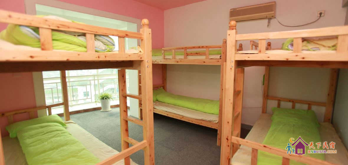 空调女生六人床位间(公卫)