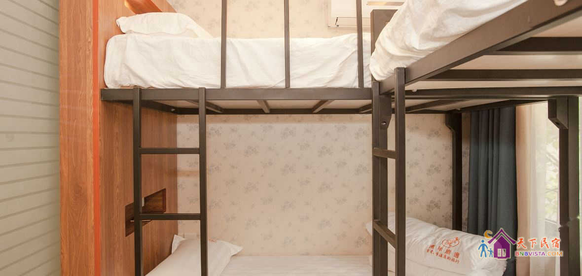 女生4人间(床位)
