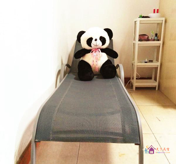 宜家折叠沙发床房