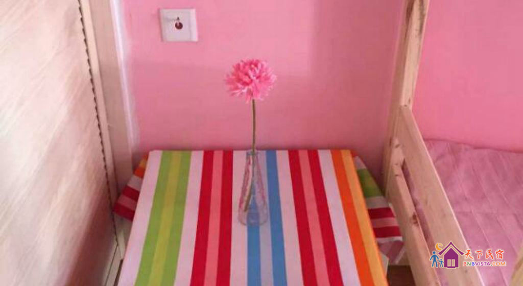 熊猫公子八人间(按床位卖)