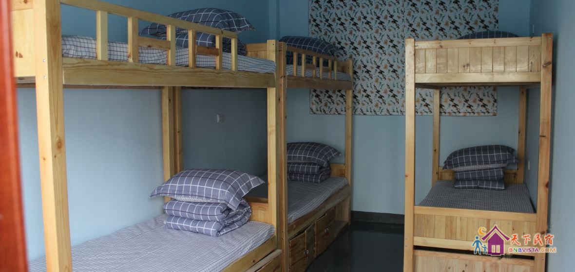 男女混合六人床位房