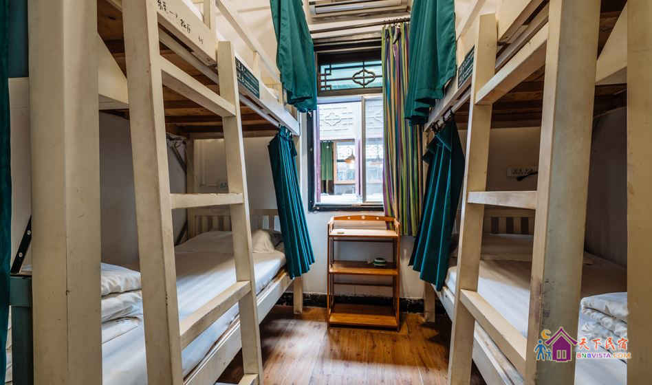 女生四人床位间(公卫)