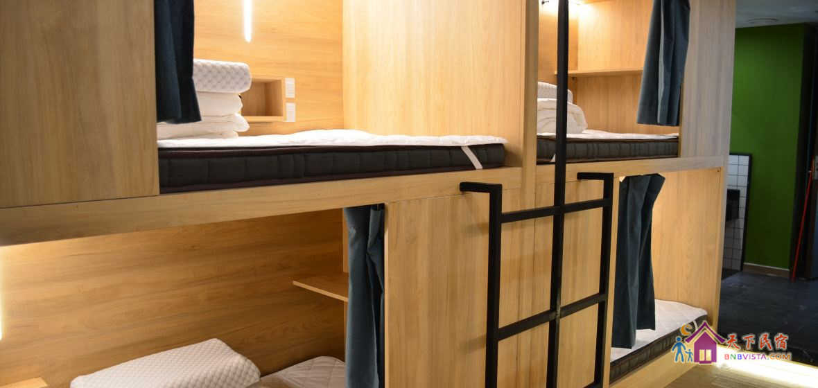 八人间(床位房)