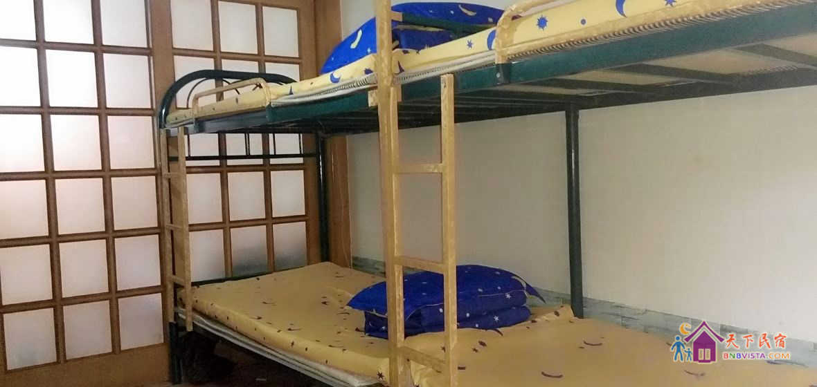 八人间(床位房)