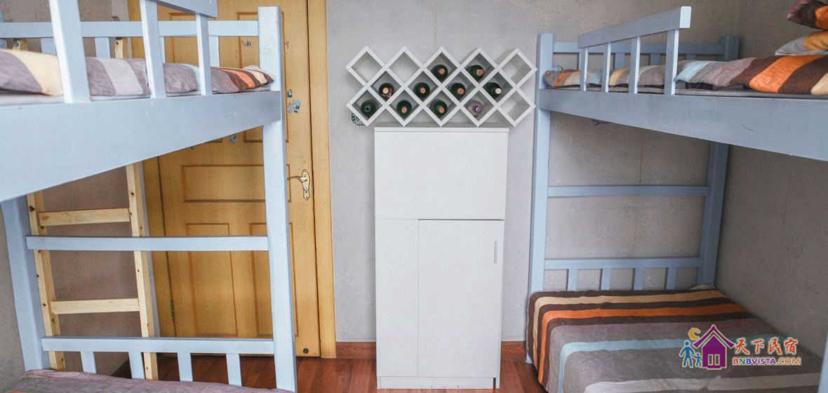 女生四人床位房