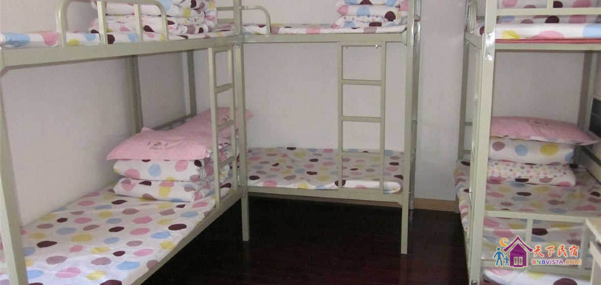 舒适六人间(床位)
