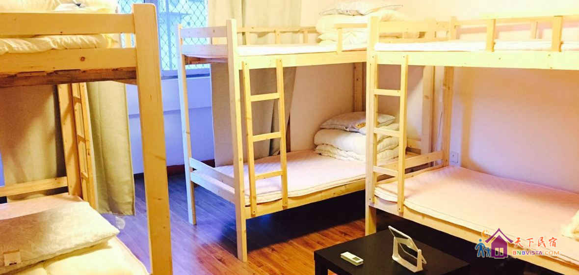 女生六人间(床位)大床间(公用卫浴）