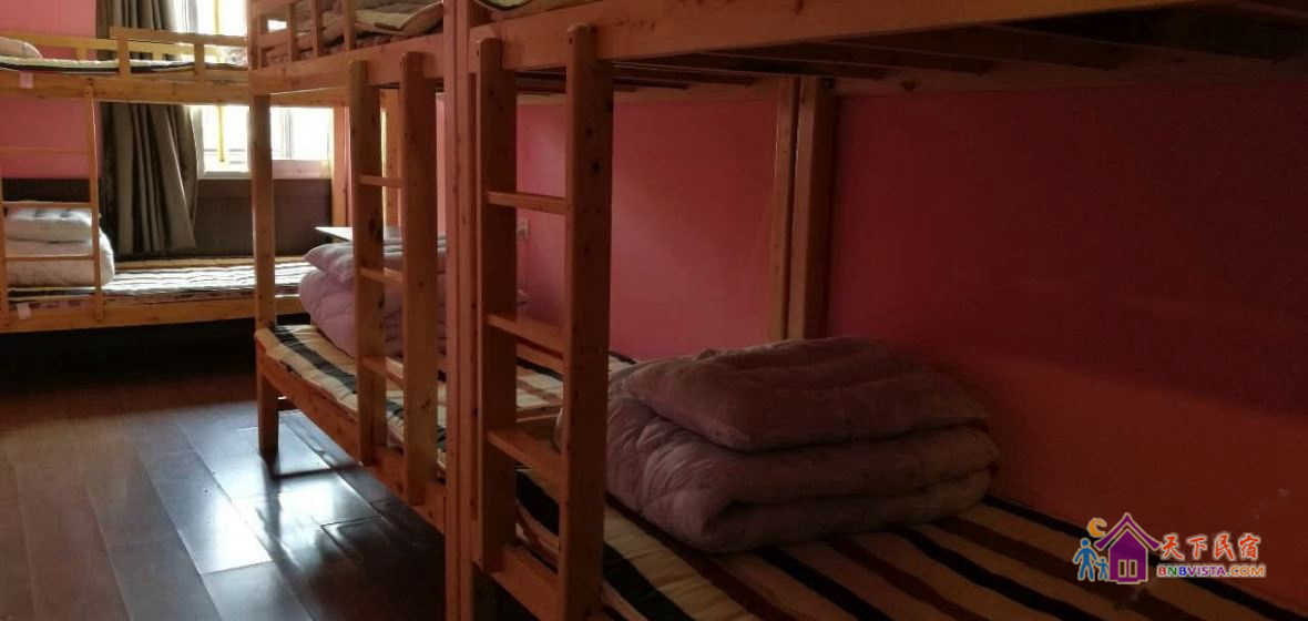 女生六人间(床位)