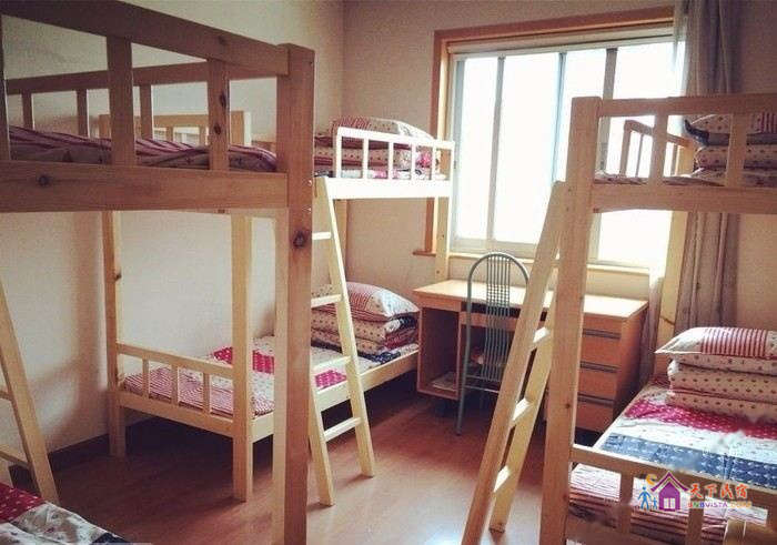 男生六人间独卫阳台（床位）