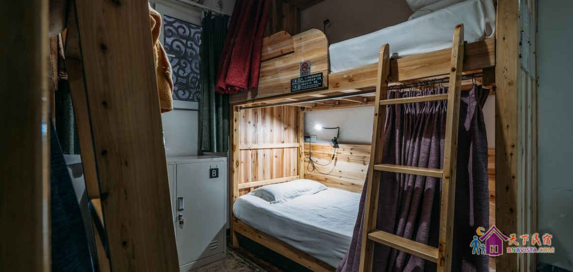 男女混合四人床位间