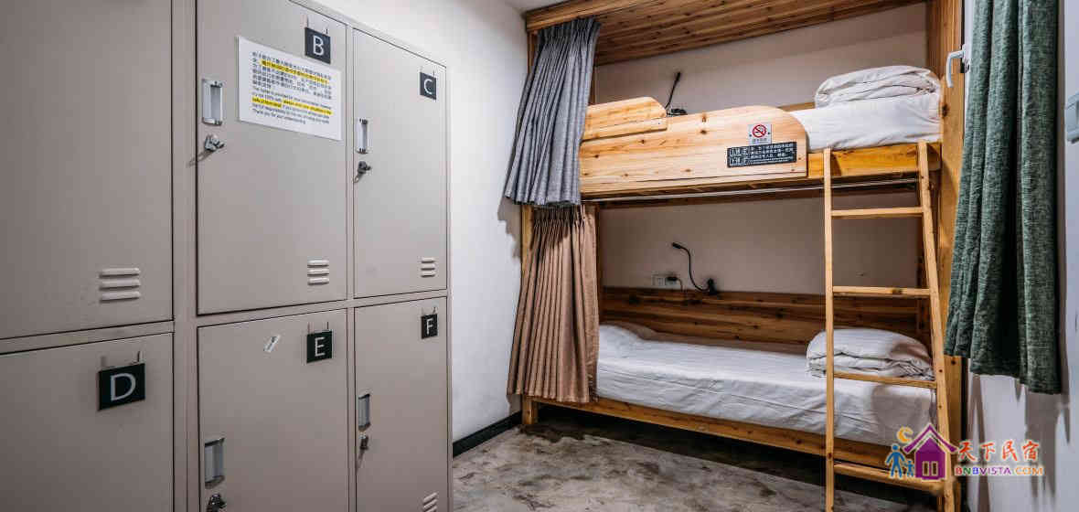 男女混合六人床位间