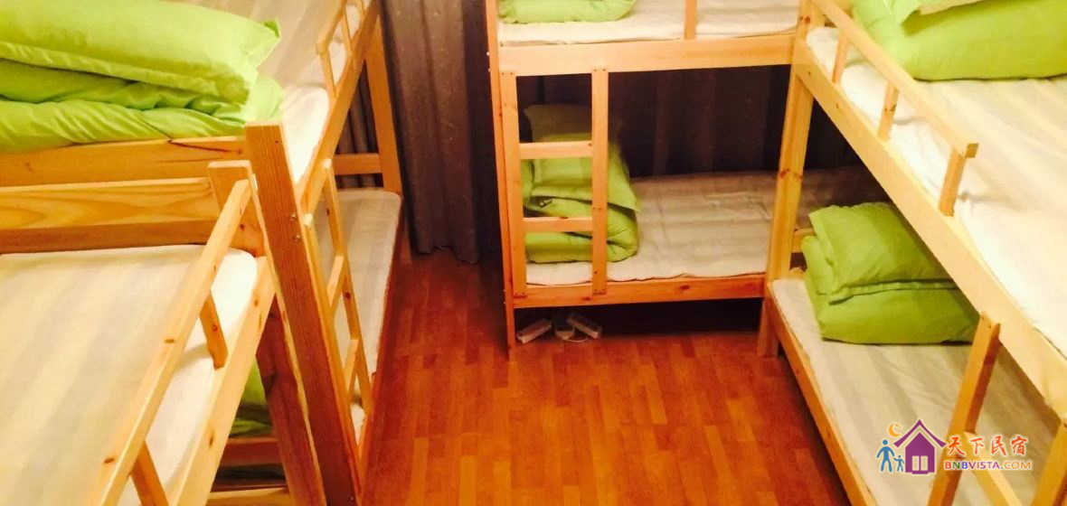 男生八人床位房
