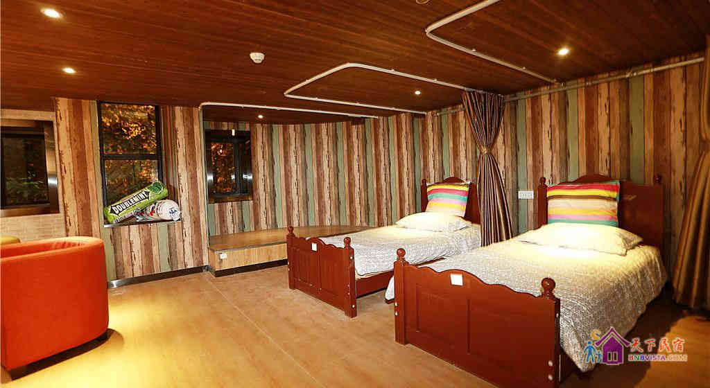 八人混住LOFT(床位)