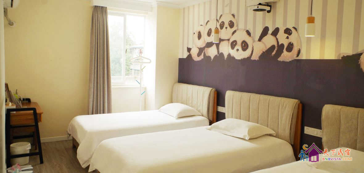 花园观影三床房