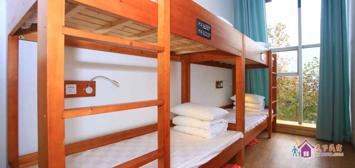 观景女生4人间(床位)