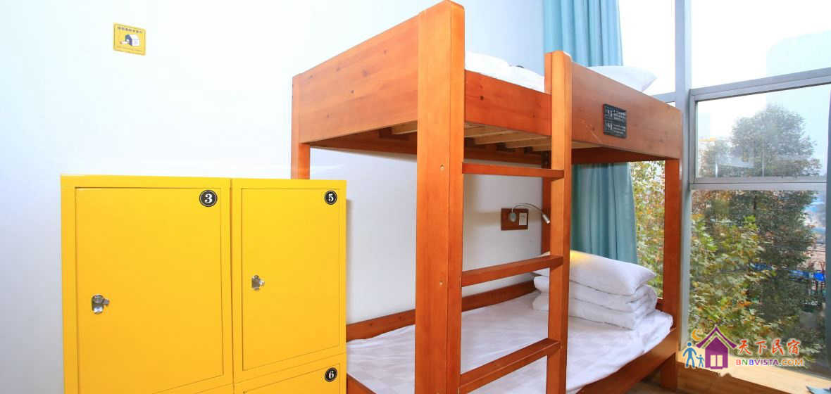 观景男生6人间(床位)
