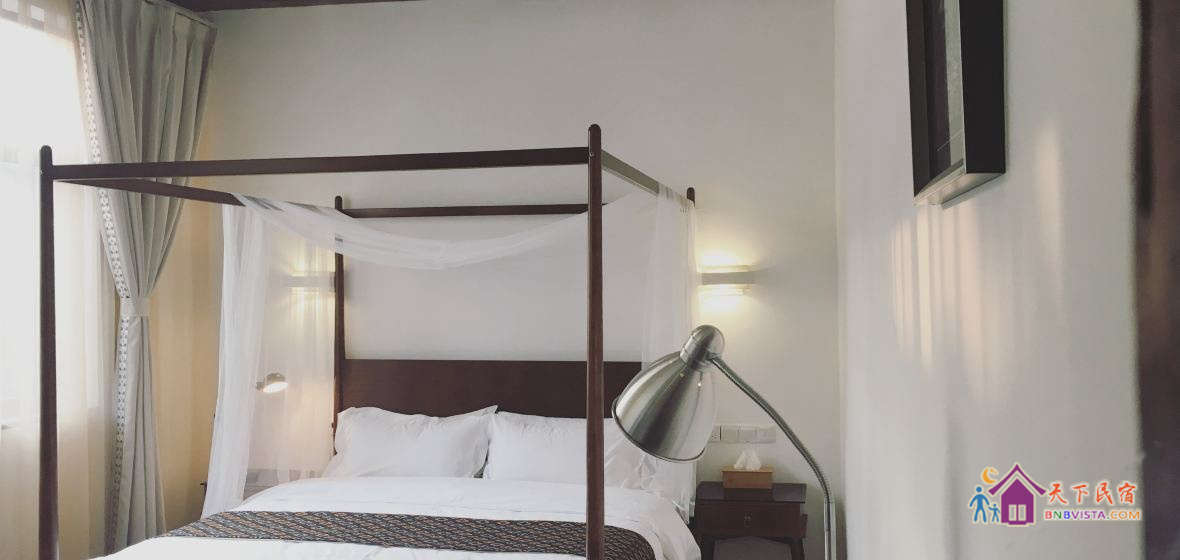 美宿复古豪华架子床房