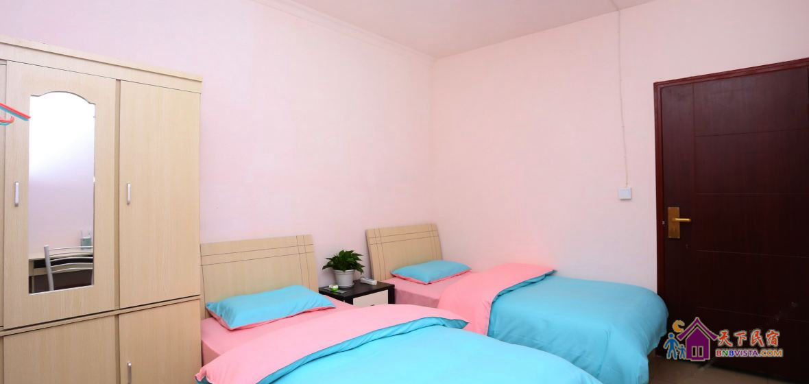 温馨双人阳台房