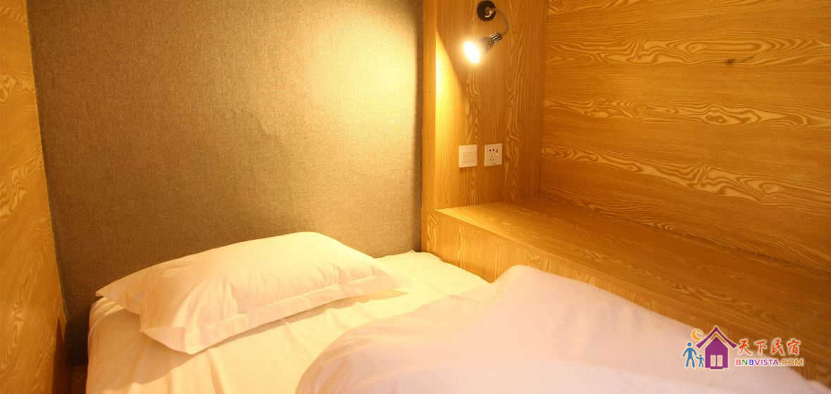 男女混住雪山公卫六人床位房