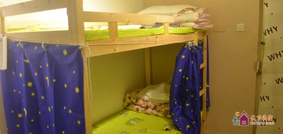女生八人床位房