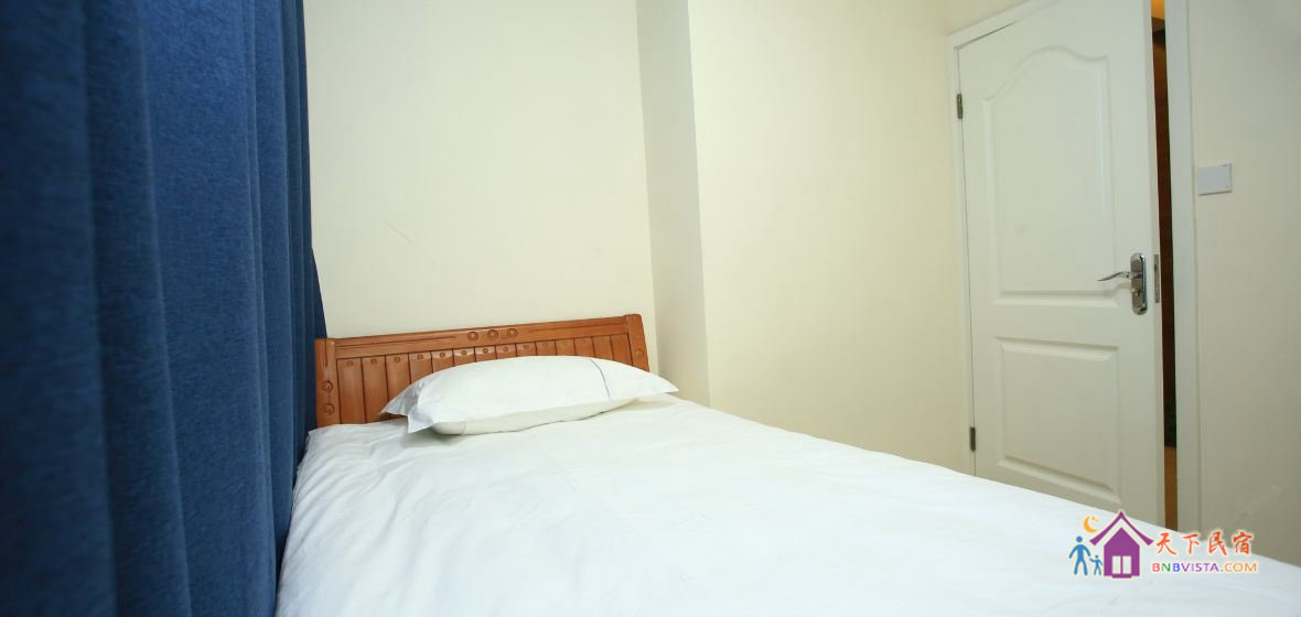 鹿畔阳光四室一厅(7人)