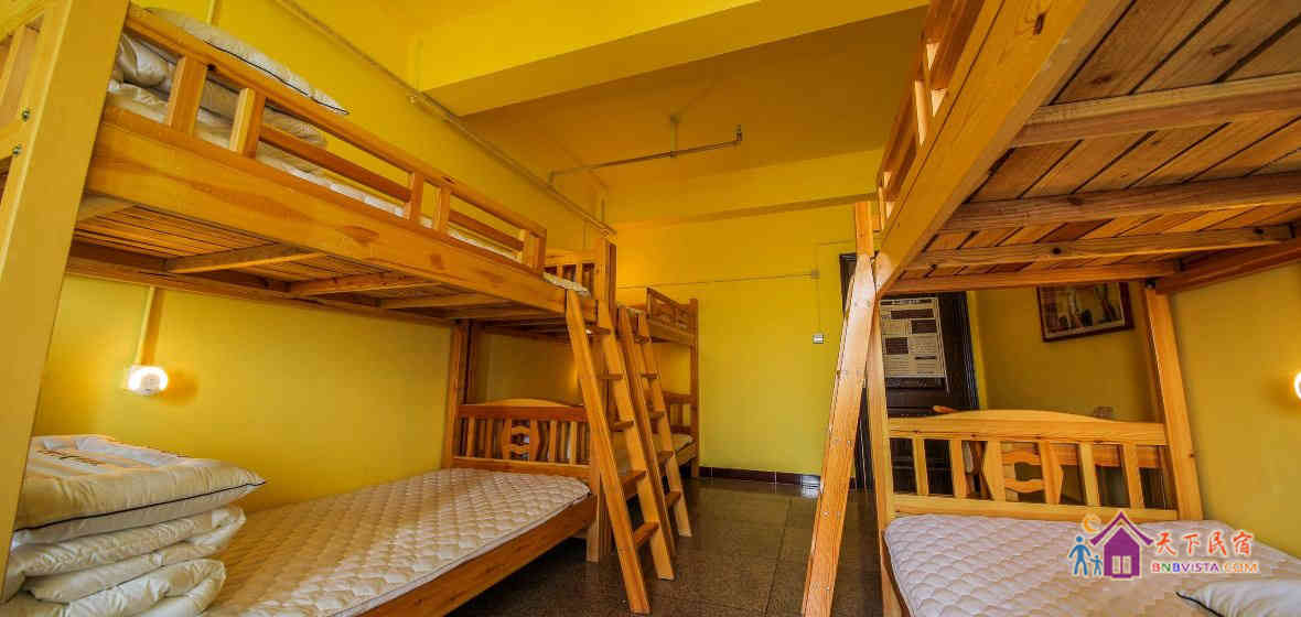 女生独卫六人间(床位)