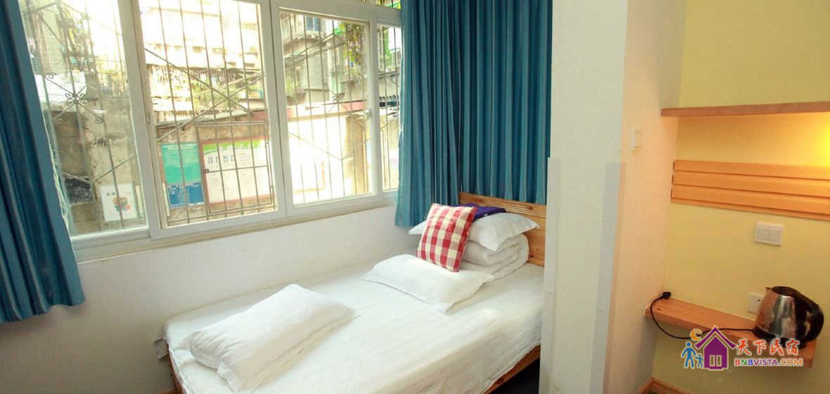 亲子家庭房(公共卫浴)