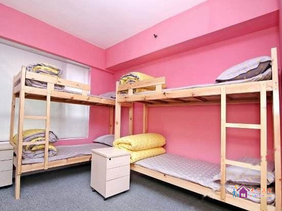 男生六人间床位