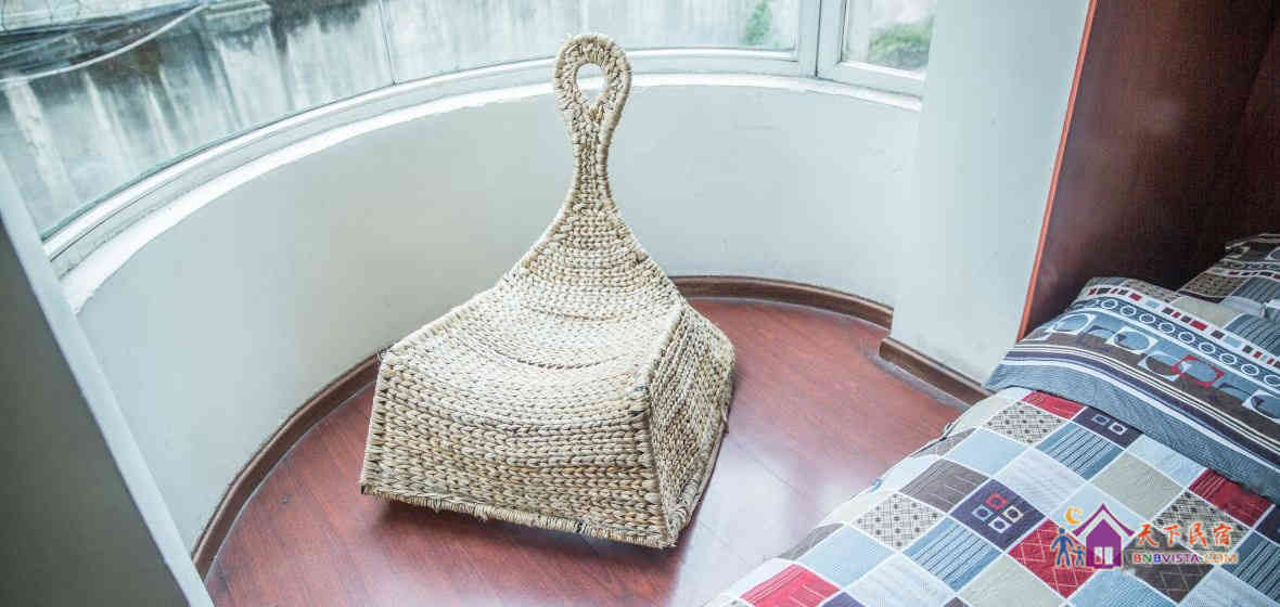 飘窗榻榻米双人间