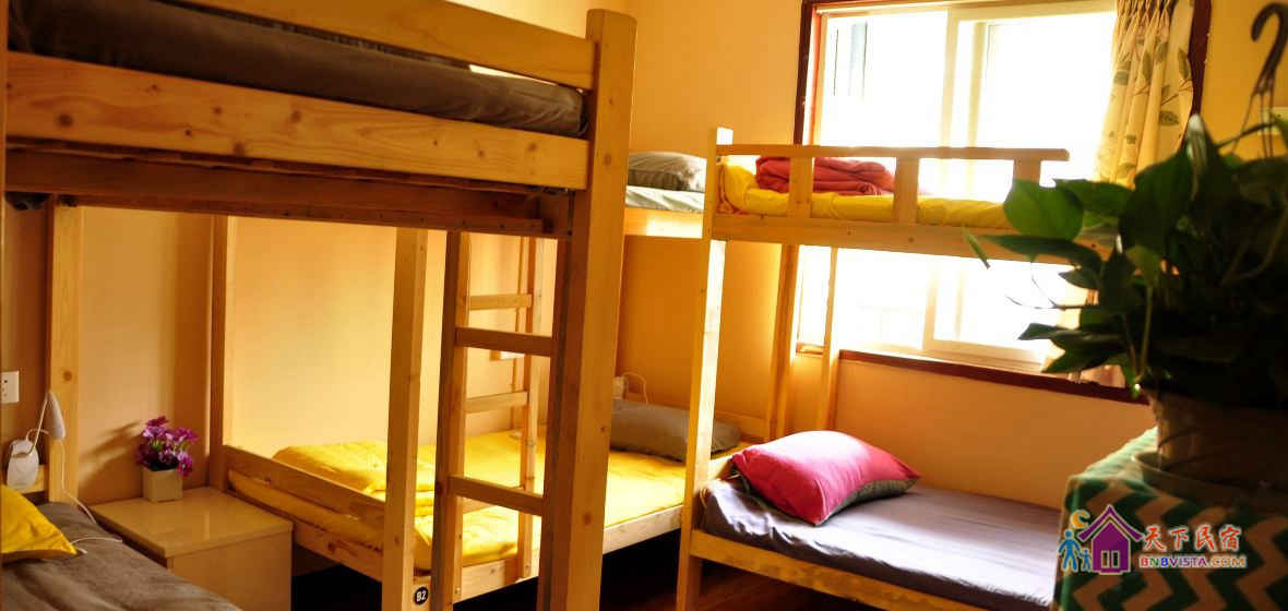 江景女生六人床位房