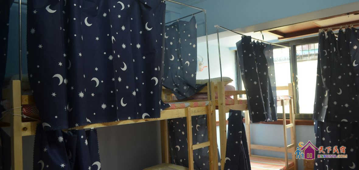 男生十人间(床位)