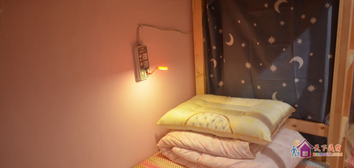 女生六人间(无窗)(床位)