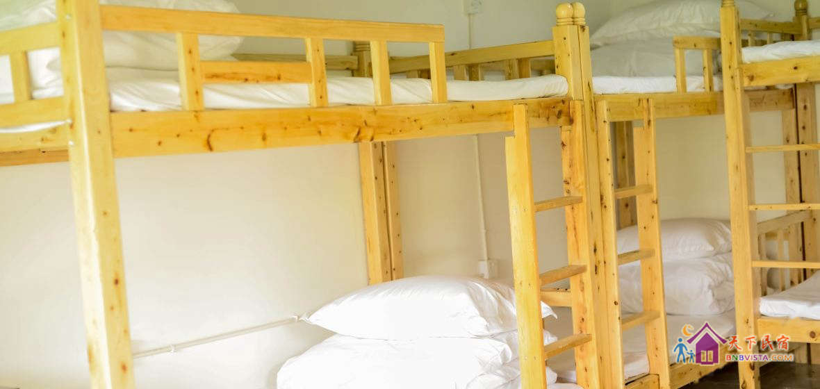 男生八人床位房